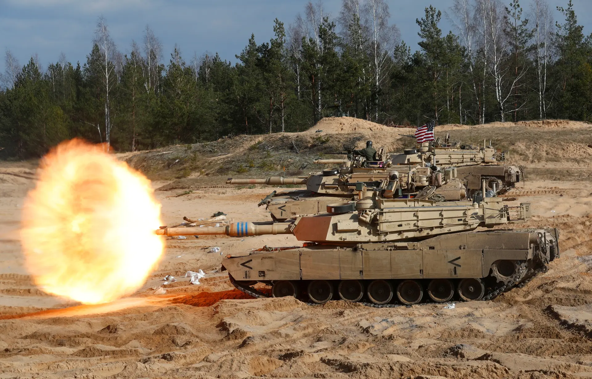 Estados Unidos aprovam venda de 116 tanques de guerra adicionais à Polónia