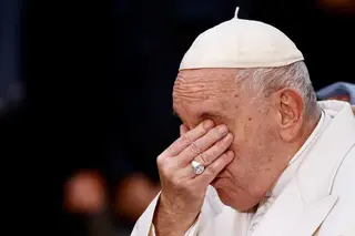 Papa Francisco emociona-se ao falar da Ucrânia durante oração