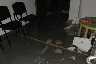 Chuva forte inundou pisos e elevadores do hospital S. Francisco Xavier