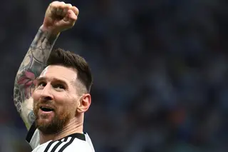 "Para onde estás a olhar, parvo?": FIFA revela novas imagens sobre polémica com Messi