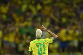 Neymar iguala Pelé como melhor marcador da seleção brasileira