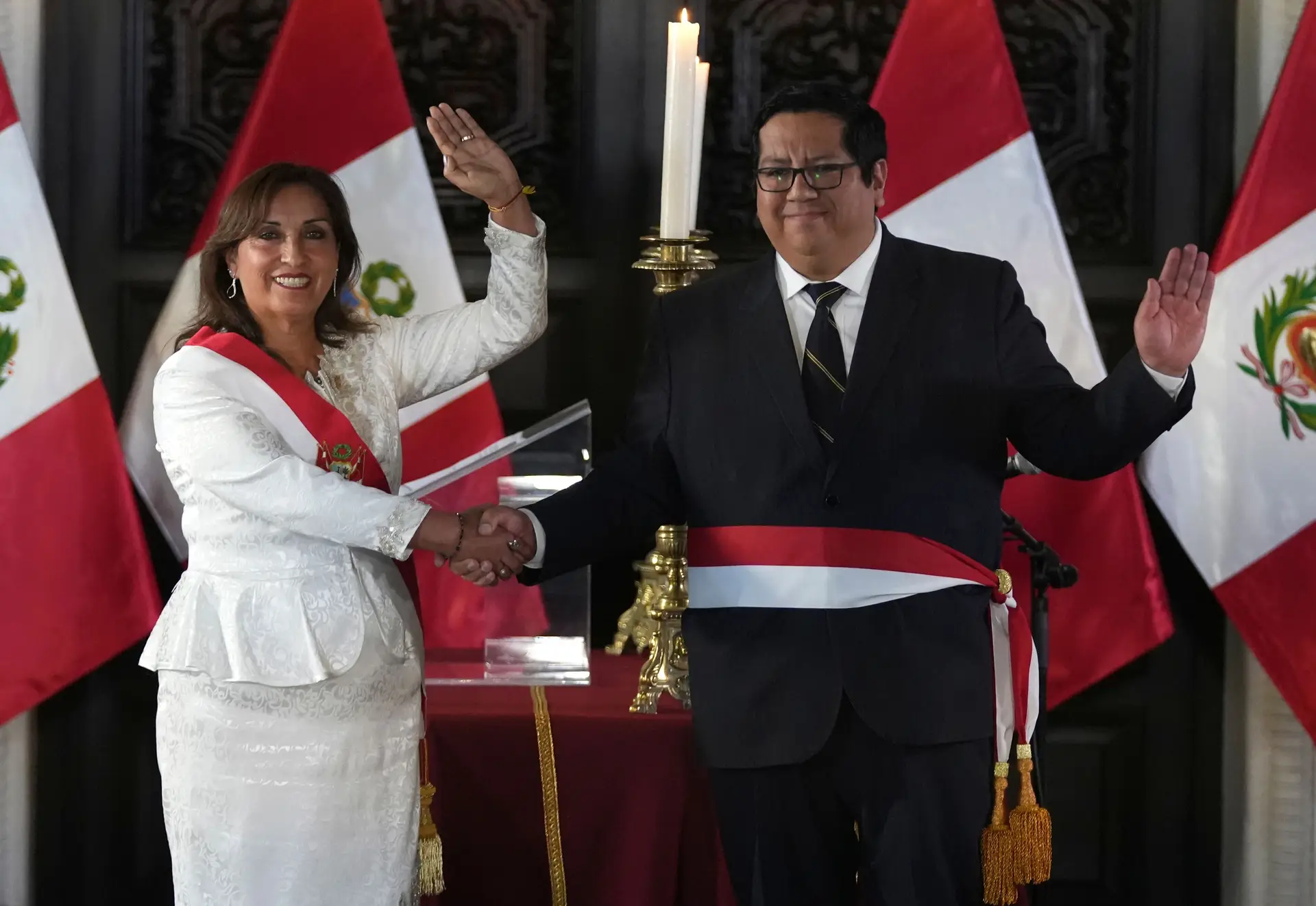 Nova Presidente do Peru admite eleições antecipadas
