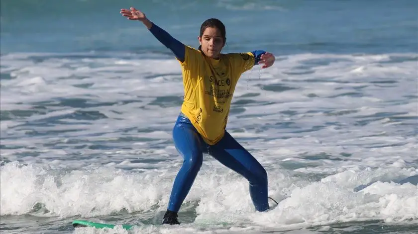 Marta Paço novamente campeã mundial de surf adaptado