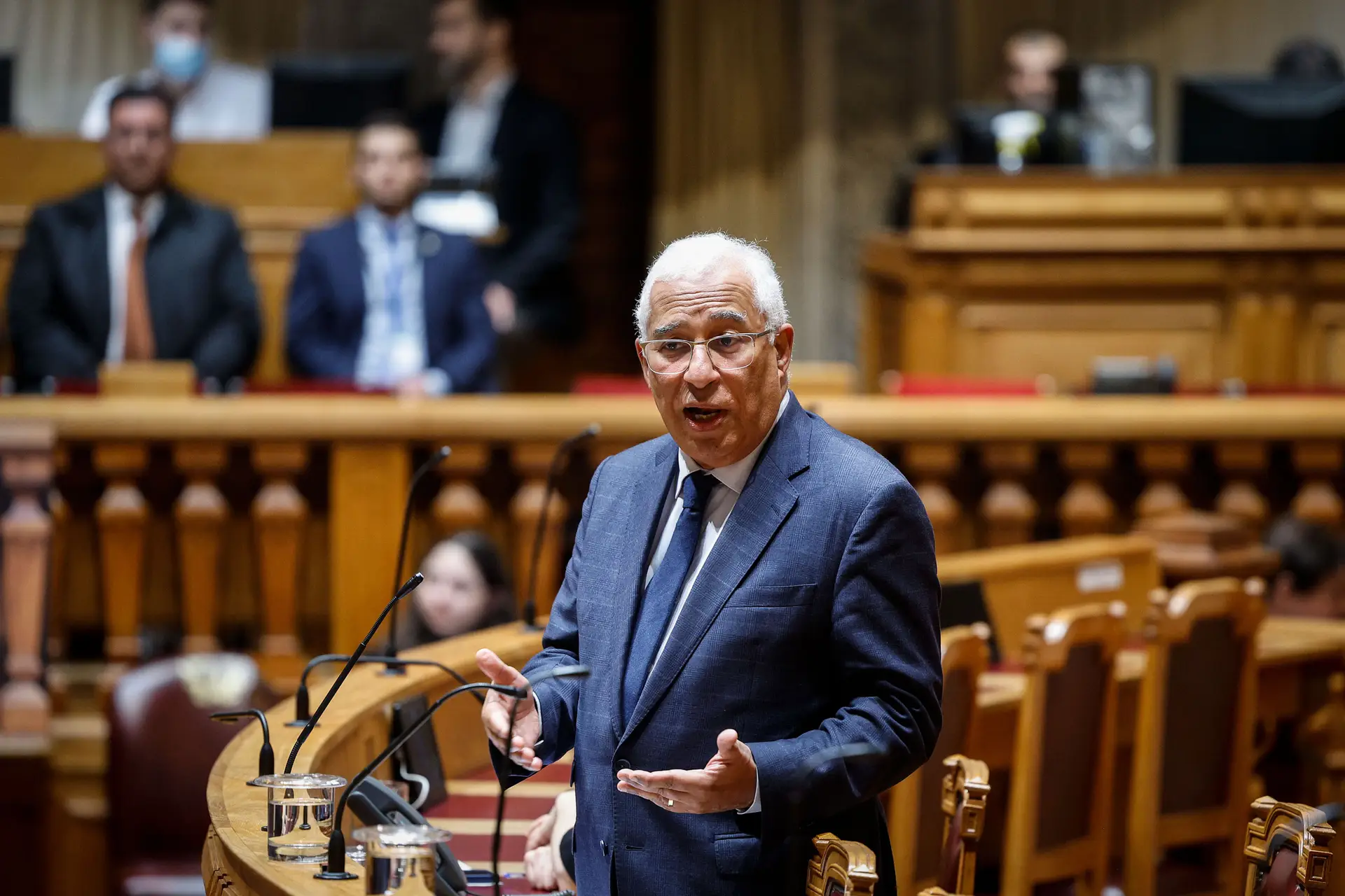 "Passa pela cabeça de alguém que sendo possível, não vamos recorrer ao apoio da UE?"