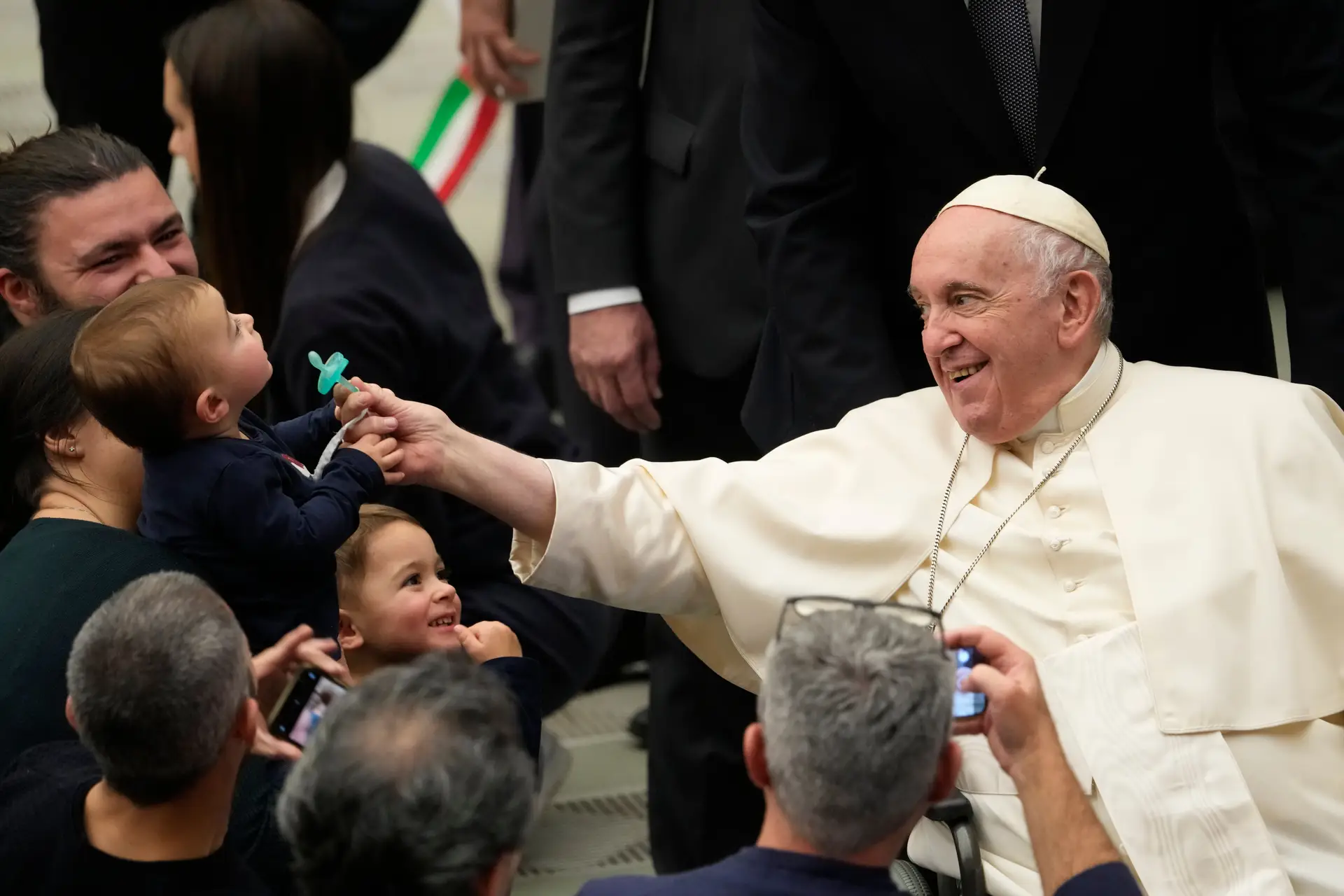 Papa pede Natal com menos gastos e mais doações para os ucranianos