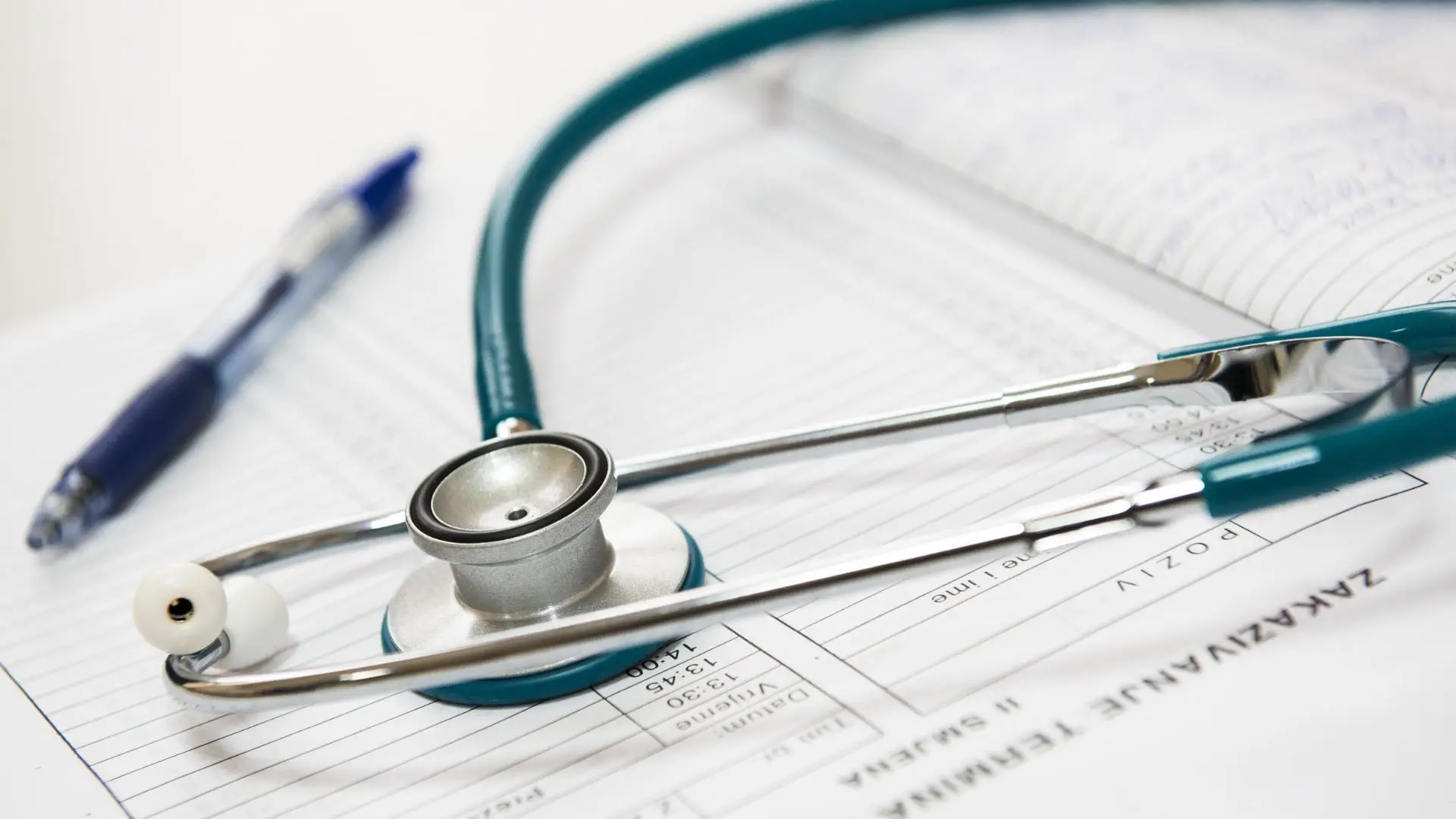 Caso do bebé sem rosto: médico expulso da profissão