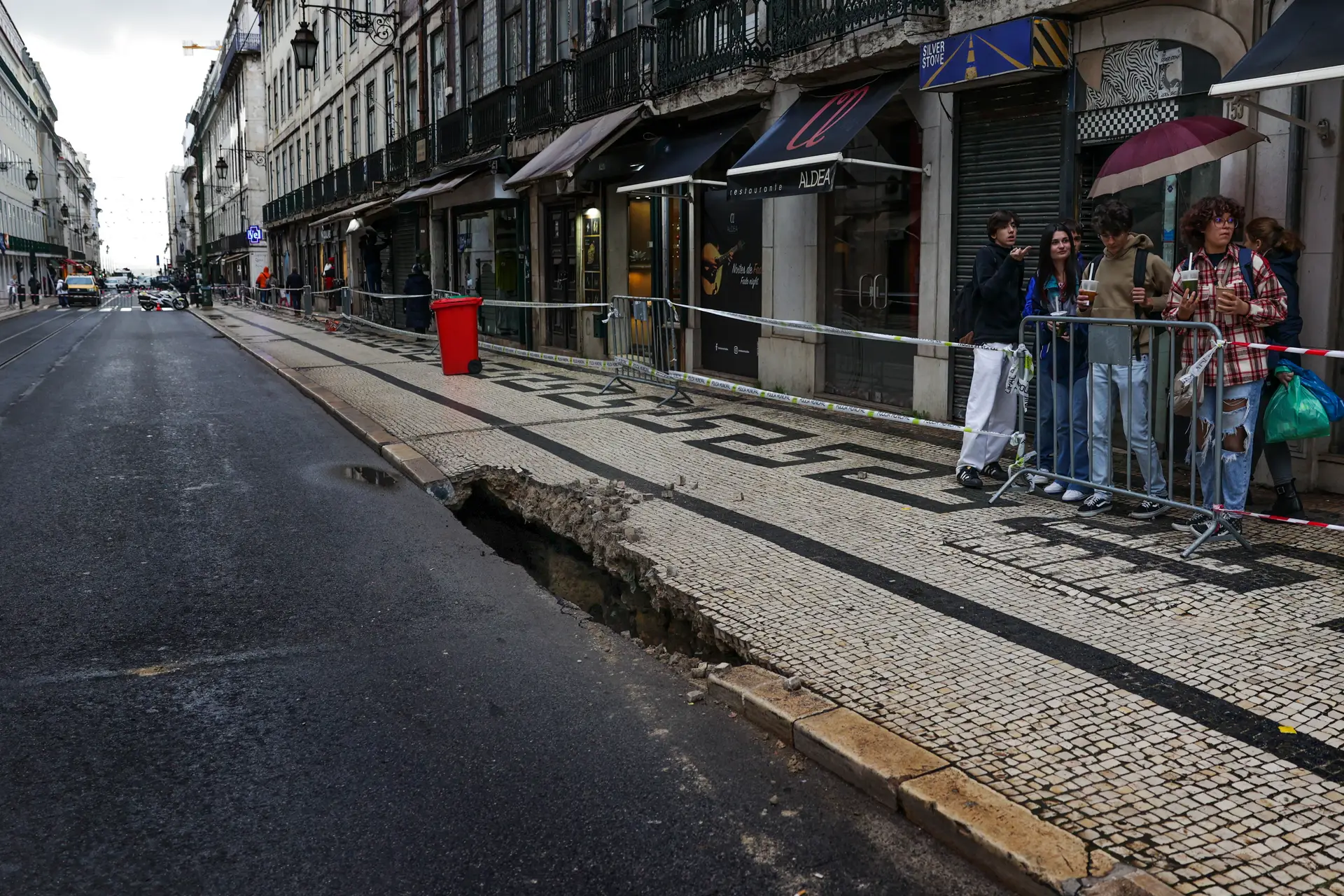 Rua da Prata em obras a partir de segunda-feira devido a abatimento de piso