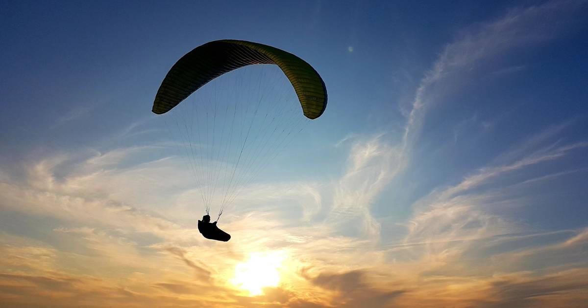Homem ferido gravemente ao cair de parapente em Torres Vedras