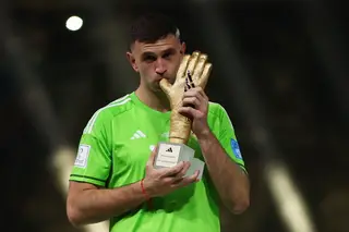 Emiliano Martínez eleito melhor guarda-redes do Mundial 2022