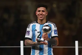 Enzo Fernández eleito melhor jogador jovem do Mundial 2022