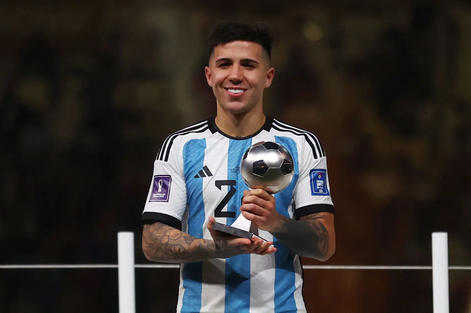 Enzo Fernández eleito melhor jogador jovem do Mundial 2022