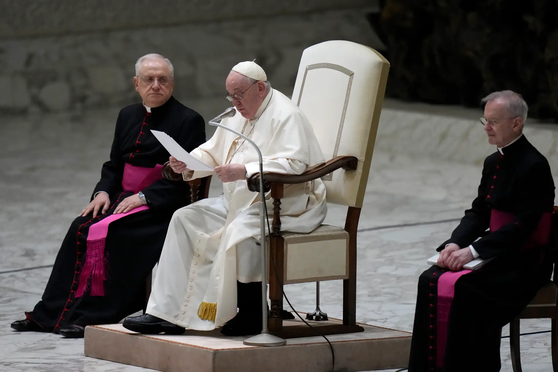 Papa condena drama de guerra que se vive na Ucrânia e apela à "dádiva da paz"