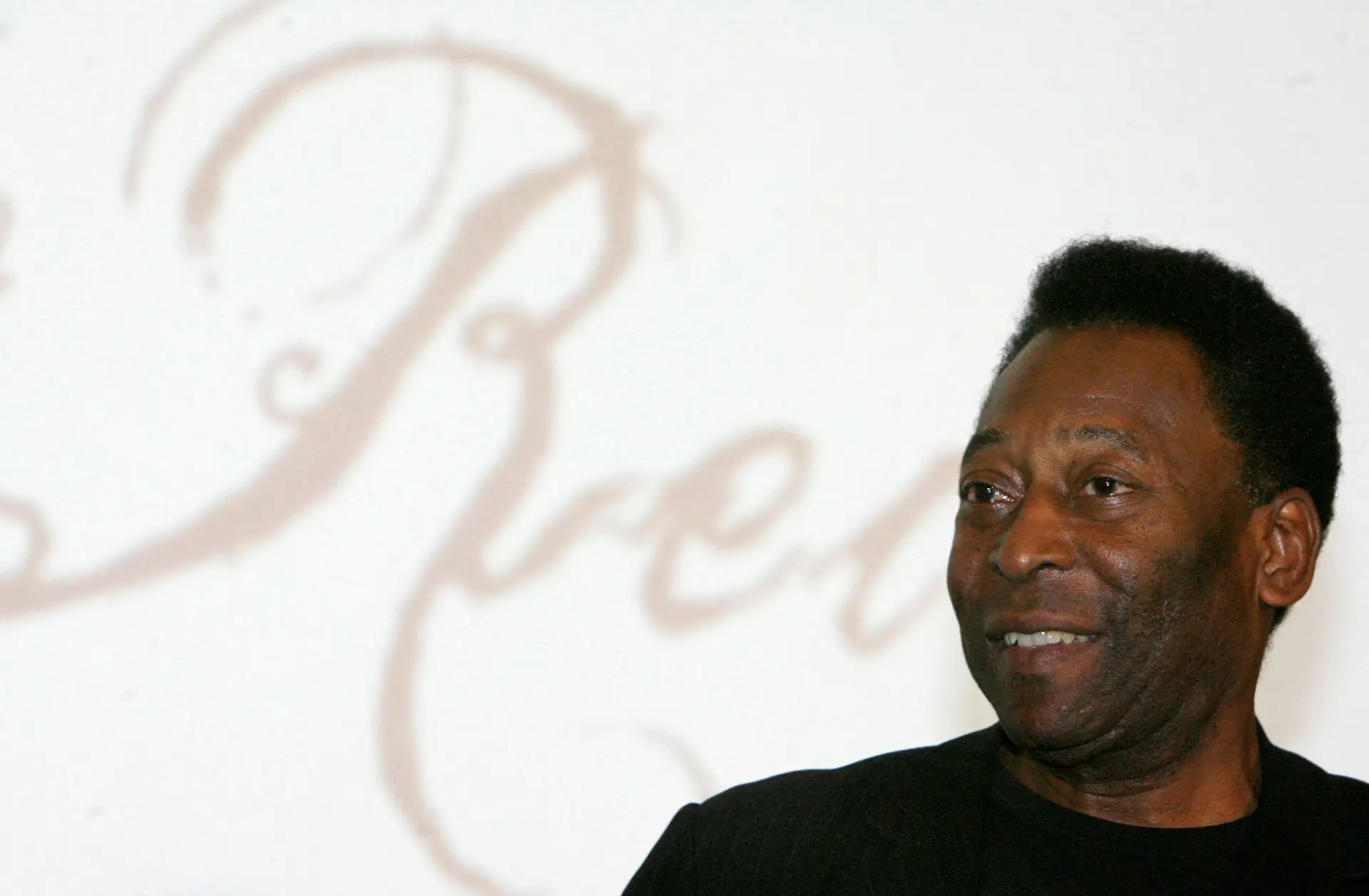 Santos confirma velório de Pelé no icónico estádio da Vila Belmiro