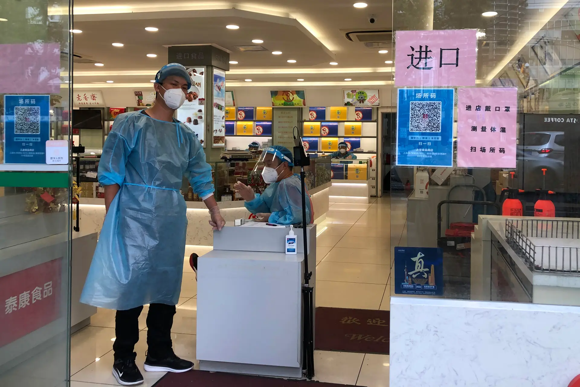 Covid-19: corrida às farmácias leva a racionamento de medicação em Macau