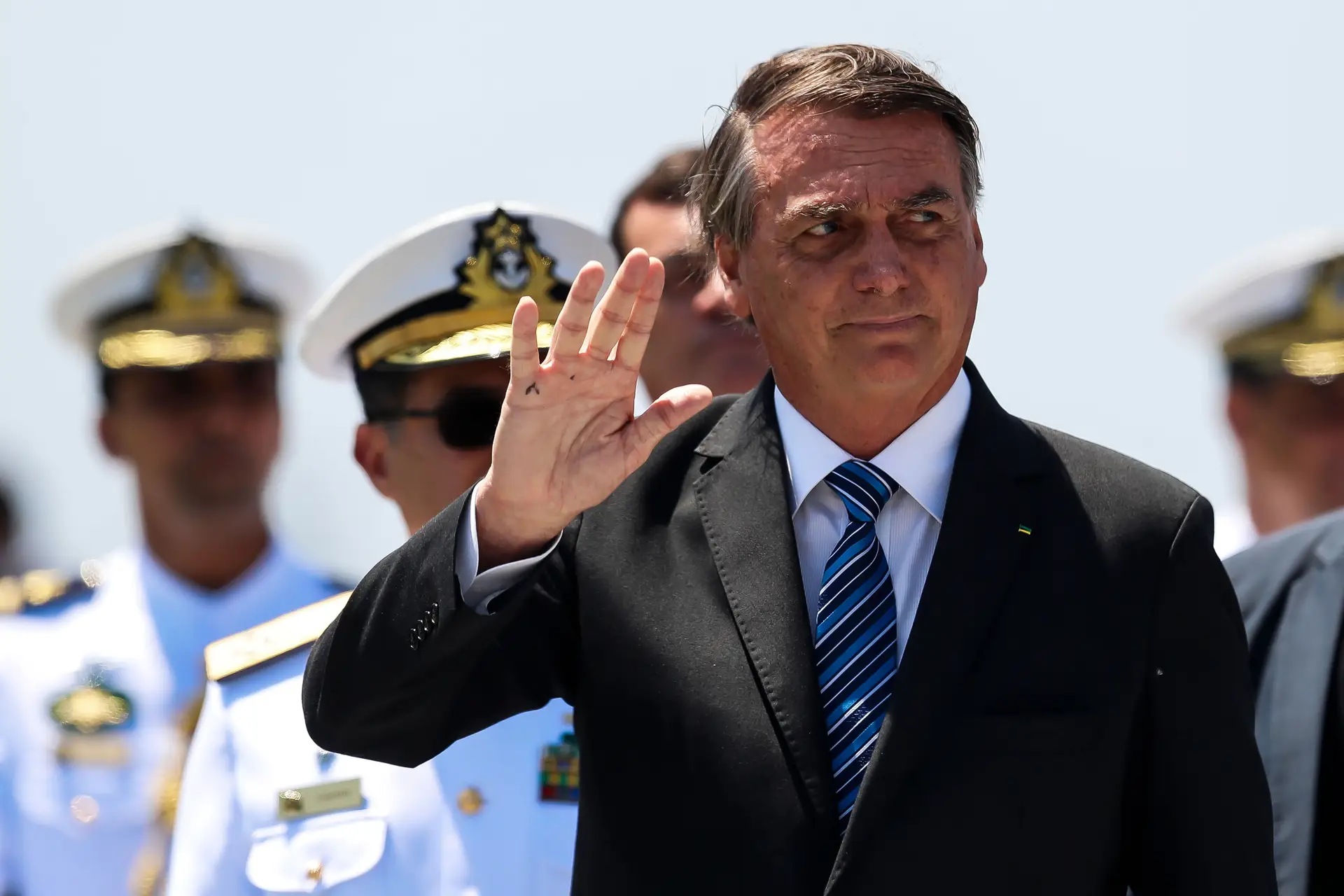Bolsonaro terá saído do Brasil e deverá faltar à tomada de posse de Lula da Silva
