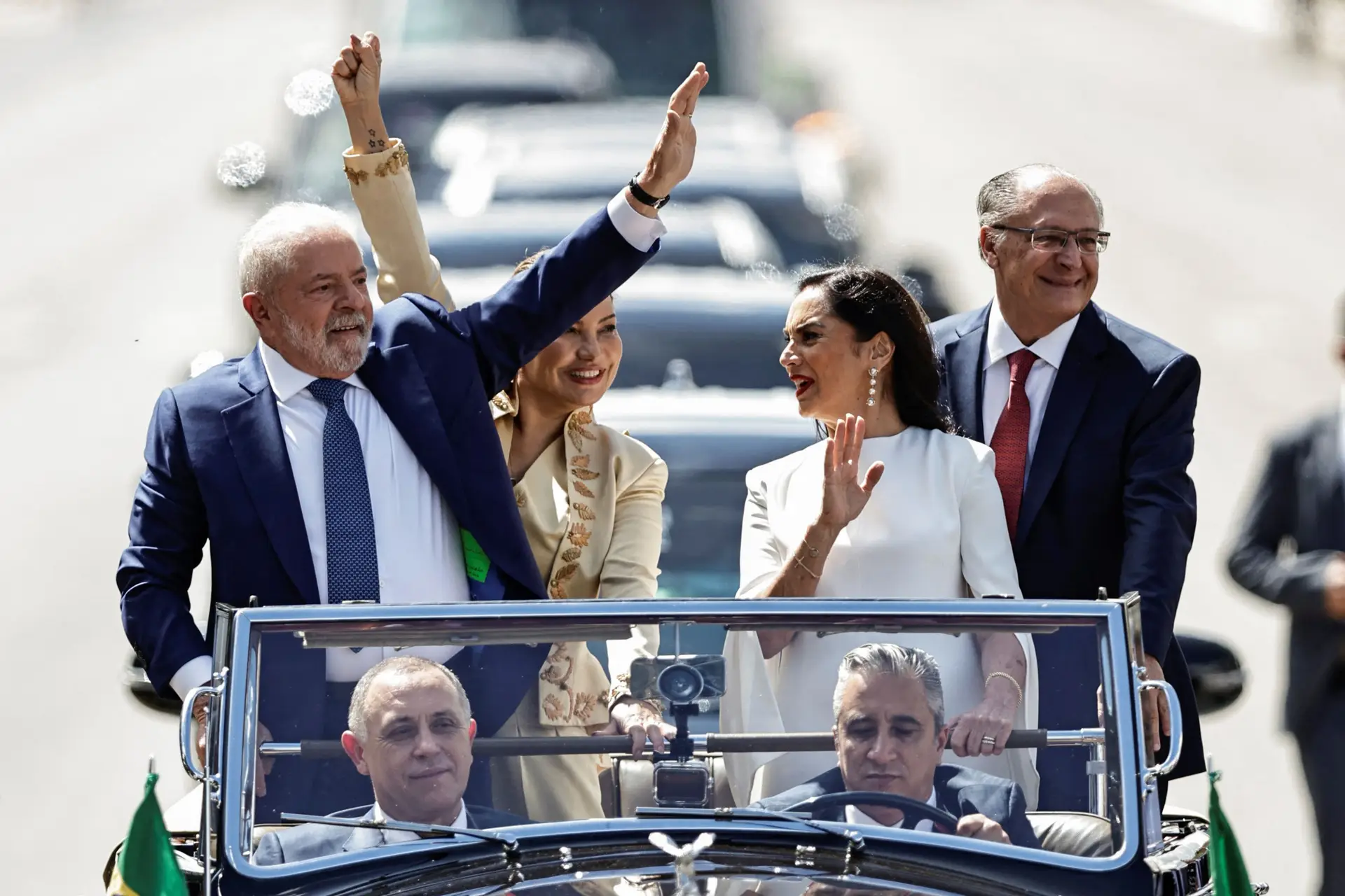 Lula da Silva empossado Presidente do Brasil