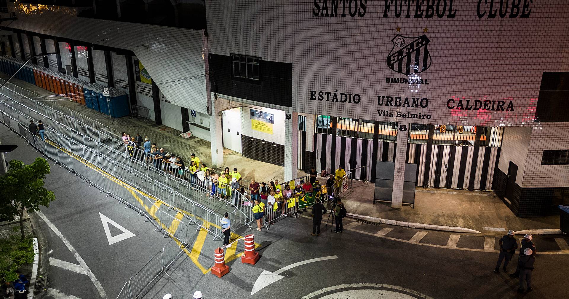 Quatro letras, um ícone: longa vida ao Rei Pelé - SIC Notícias