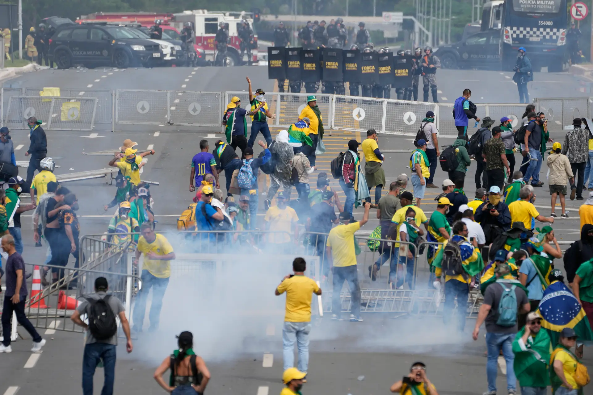Invasão em Brasília: Marcelo condena atos "inadmissíveis e intoleráveis em democracia"
