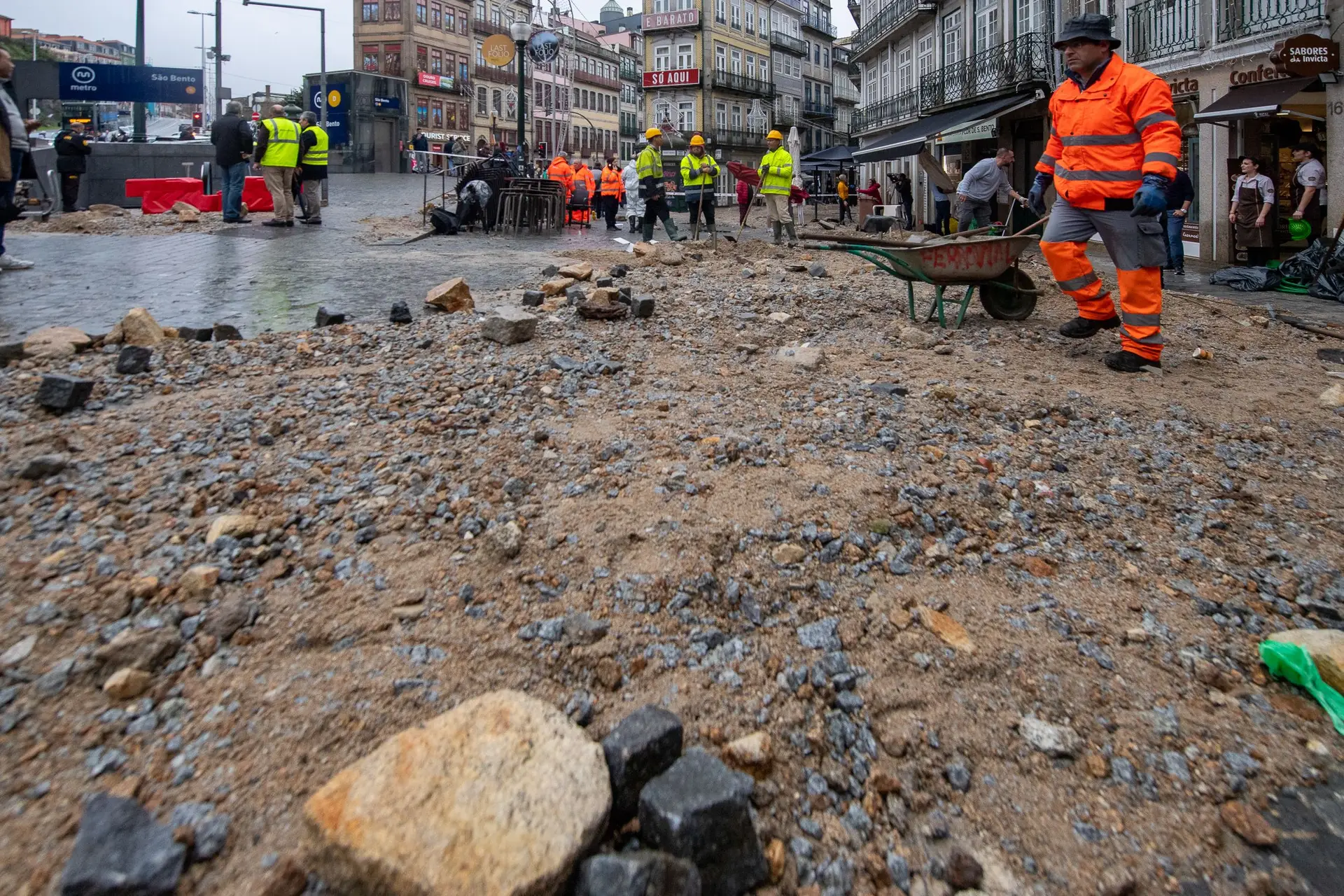 Porto tenta recuperar normalidade após temporal