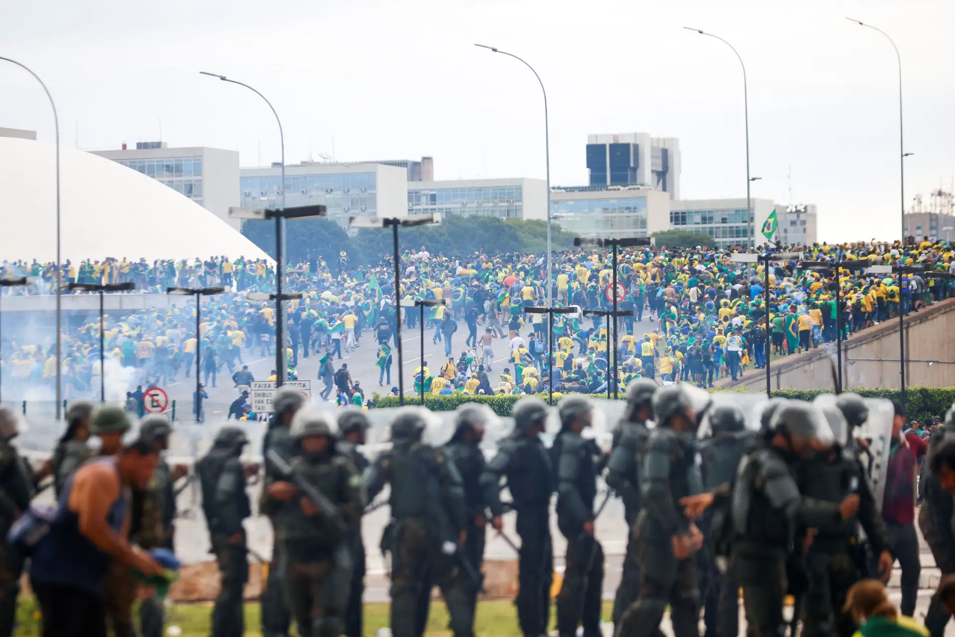 Invasão em Brasília: número de detidos sobe para 300