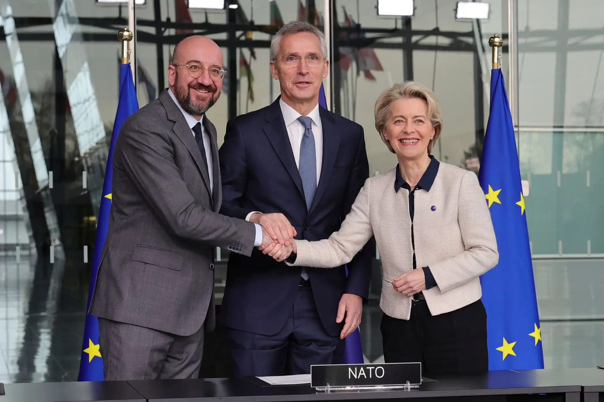 NATO diz que Rússia "falhou redondamente" na tentativa de conquistar a Ucrânia e dividir o Ocidente