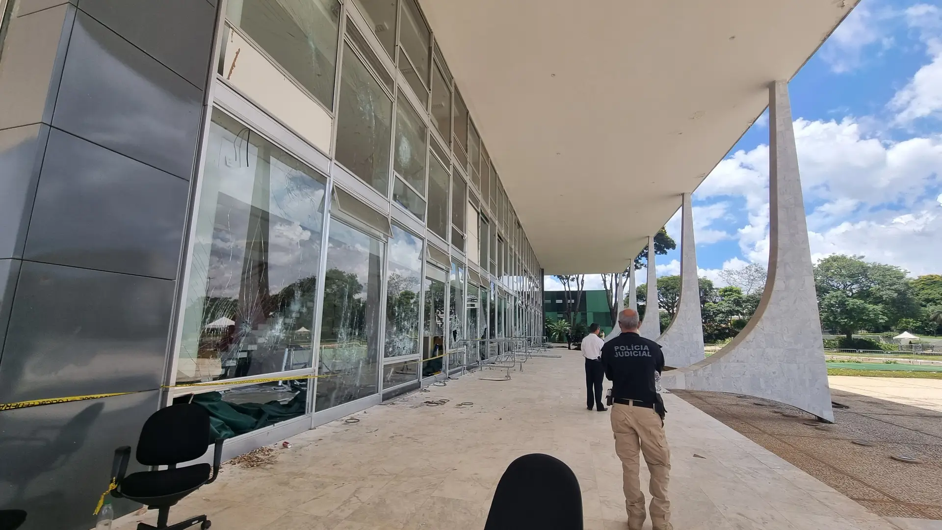 Invasão em Brasília: três deputados bolsonaristas investigados por "incitamento à violência e vandalismo"