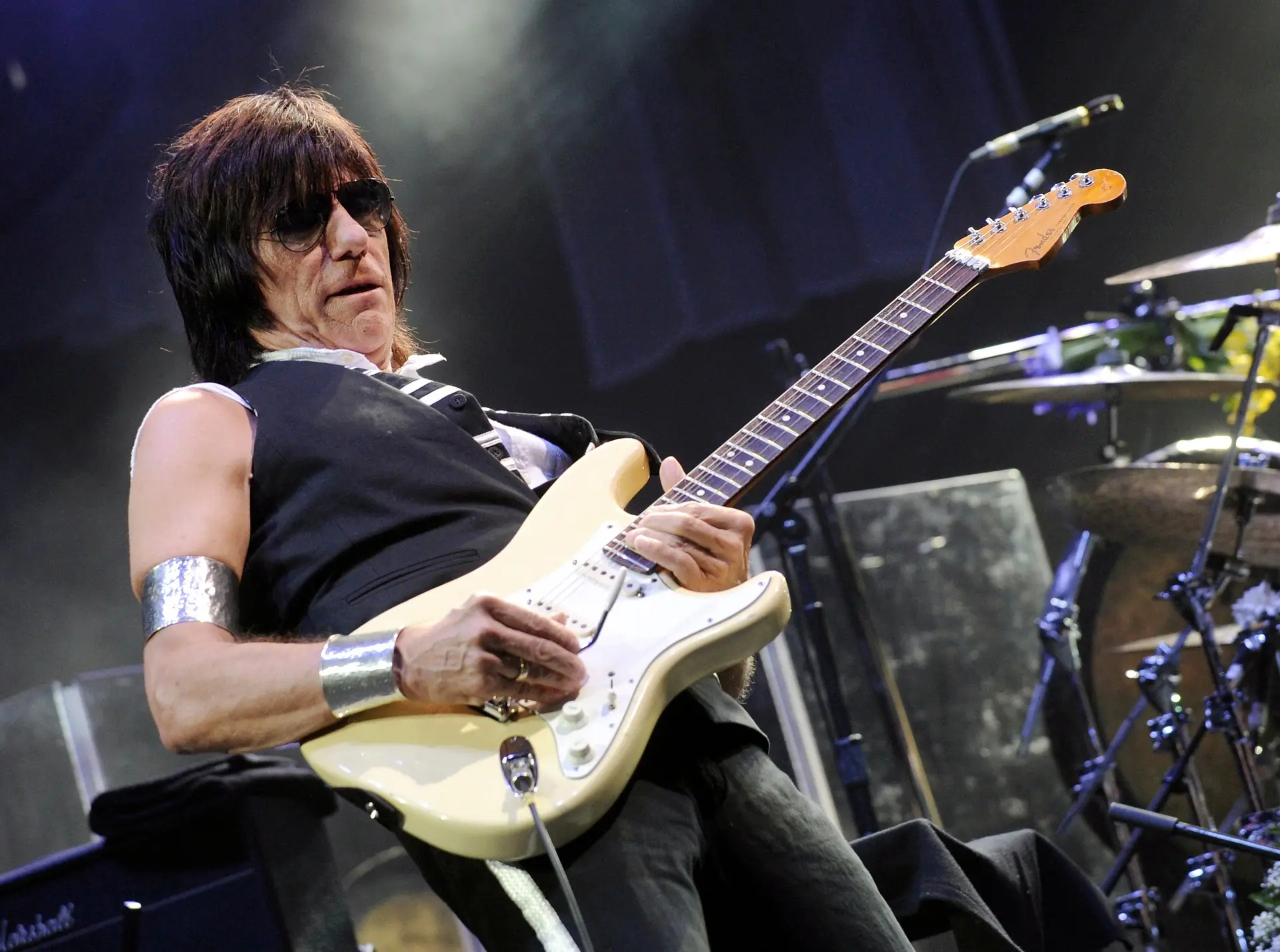Lendário guitarrista Jeff Beck morre aos 78 anos