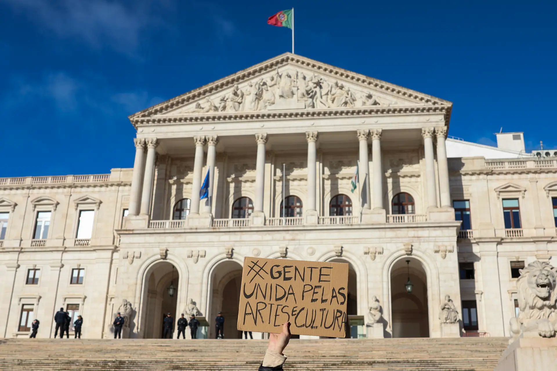 "Protesto pelas Artes" junto à Assembleia da República