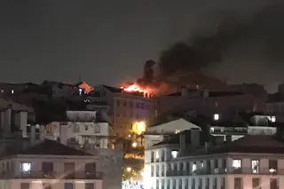 Incêndio deflagra num prédio no centro de Lisboa