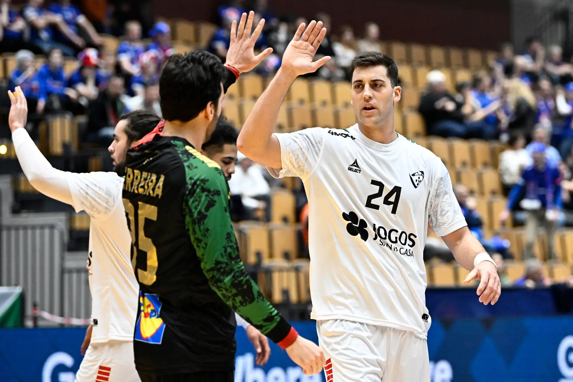 Mundial De Andebol: Islândia Vence Coreia Do Sul E Confirma Apuramento ...