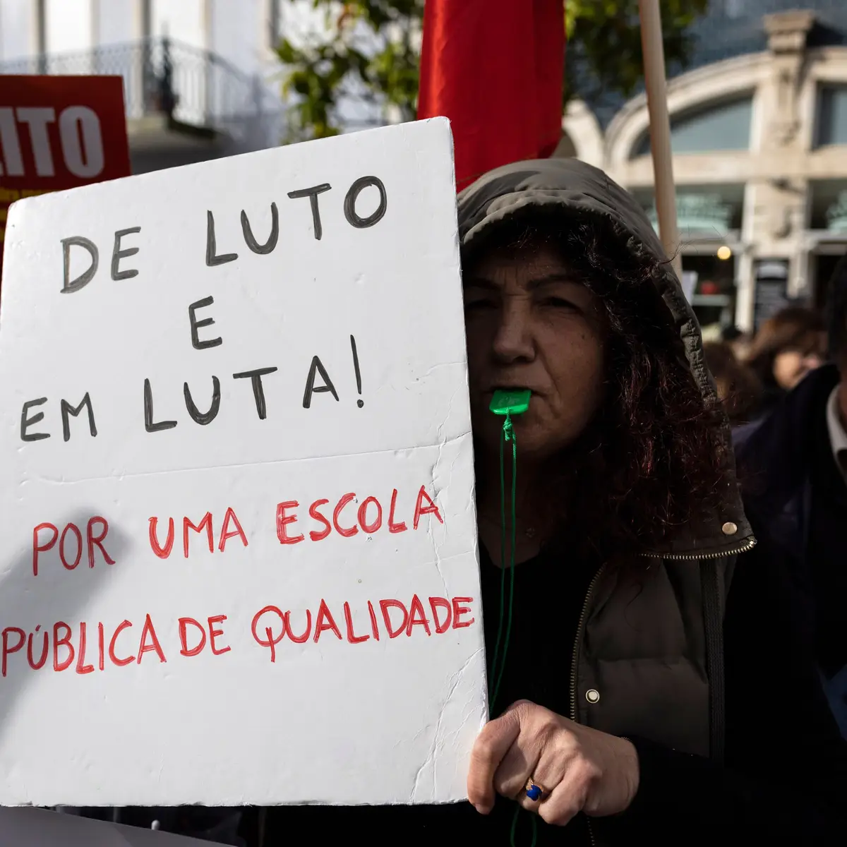 Escola em Portimão encerrada pelo terceiro dia consecutivo devido a greve  no ensino - Vídeos - Correio da Manhã