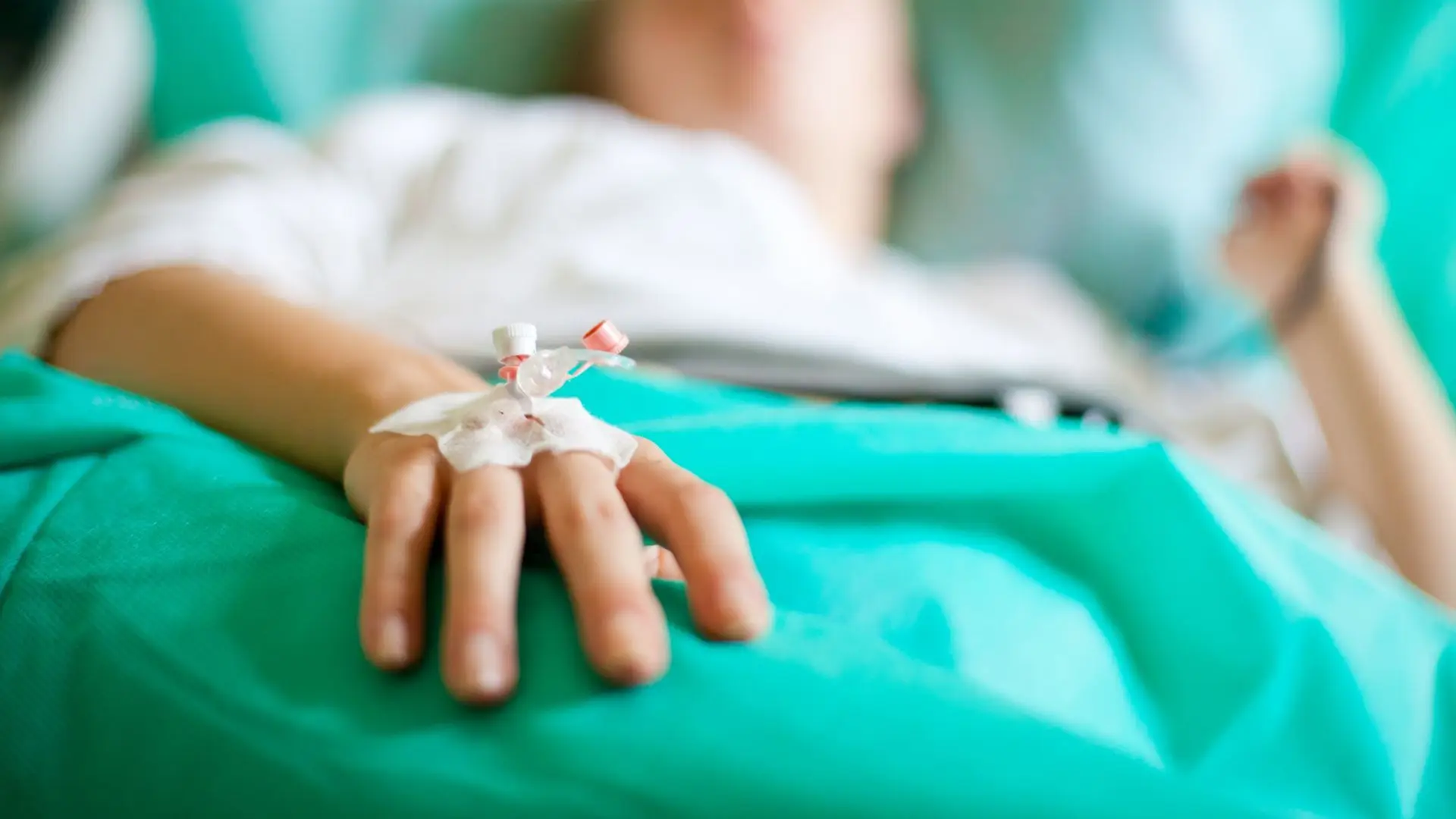 Mulher foi ao hospital dar à luz, mas saiu com a mão amputada