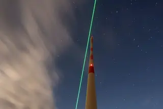 Disparar um laser para o céu pode desviar raios