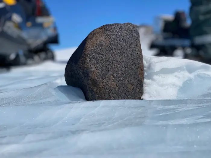 O meteorito descoberto na Antártica com 7,6 kg