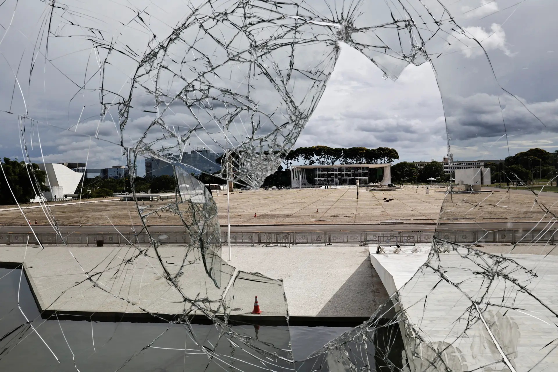 Invasão em Brasília: mais de 30 mandados em operação policial no Brasil