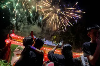 China recebeu o Ano Novo Lunar com grandiosos espetáculos de fogo de artifício