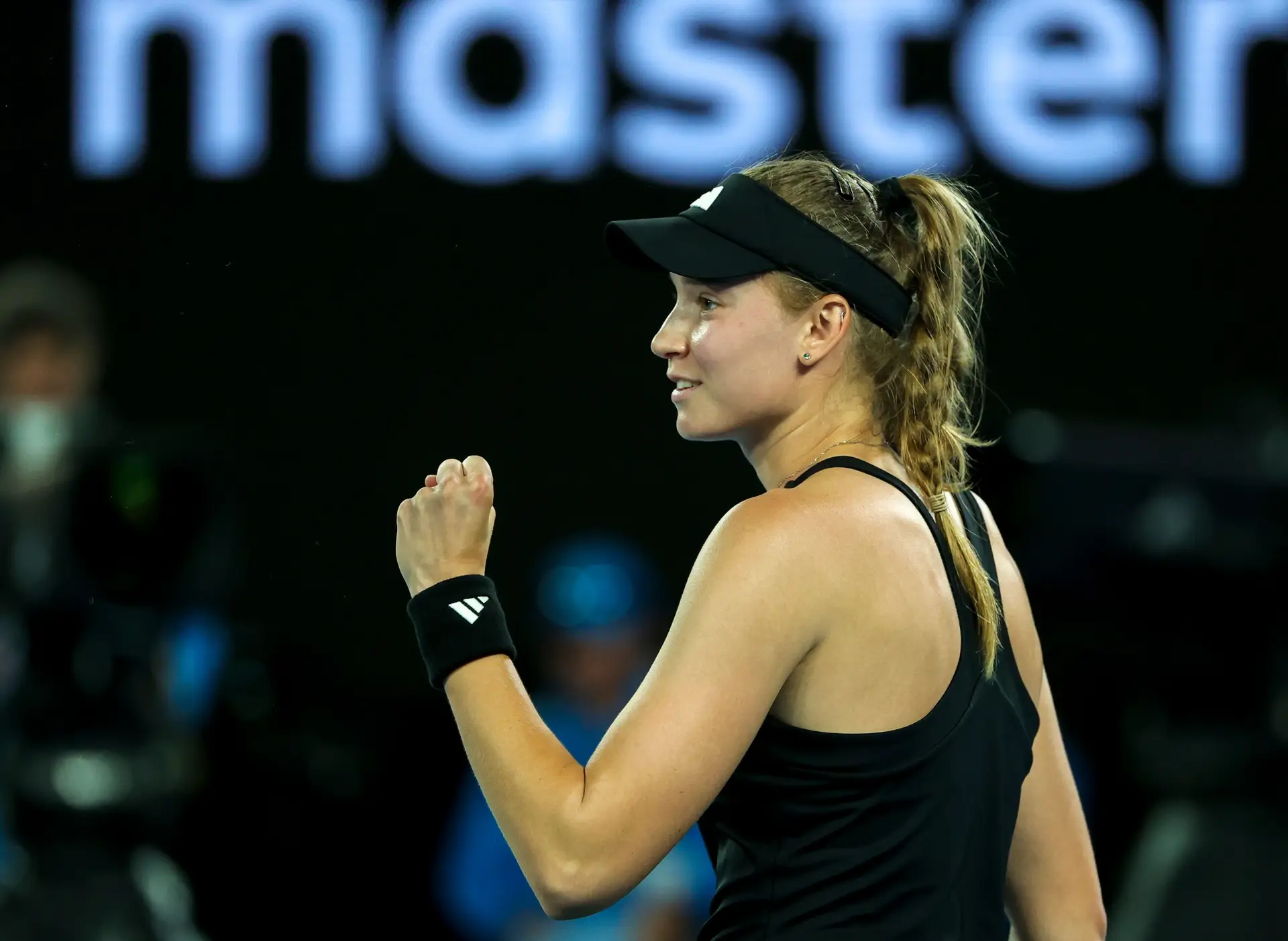Open da Austrália: Elena Rybakina vence Jelena Ostapenko e avança para as meias-finais