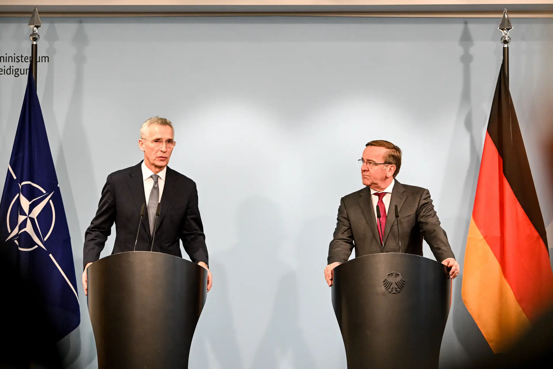 Jens Stoltenberg e Boris Pistorius