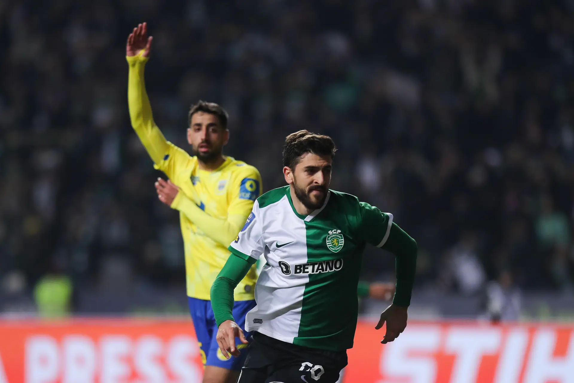 Sporting vence Arouca e garante lugar na final da Taça da Liga