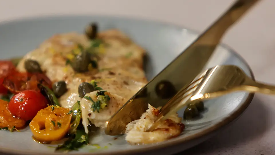 Nos Estados Unidos, frango criado em laboratório começa a chegar à mesa dos consumidores.