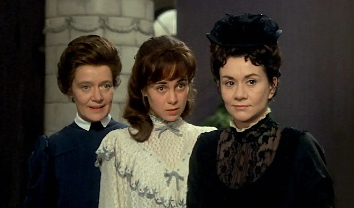 Jeanne Watts, Louise Purnell e Joan Plowright: do teatro para o cinema, em 1970