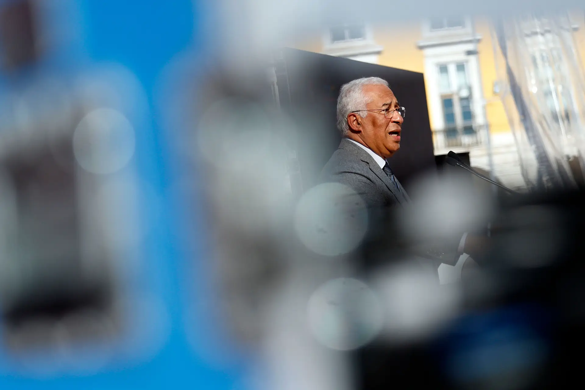 António Costa: "O Governo pôs-se a jeito, cometeu erros"