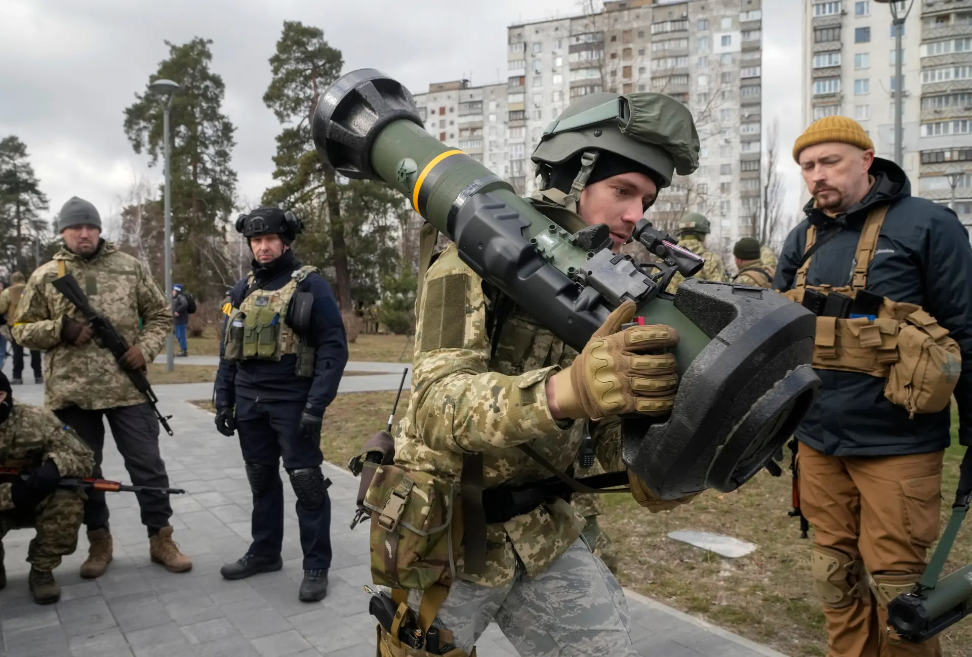 EUA enviam 400 milhões de dólares em ajuda militar adicional à Ucrânia