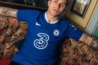 Enzo Fernández assina pelo Chelsea até 2031