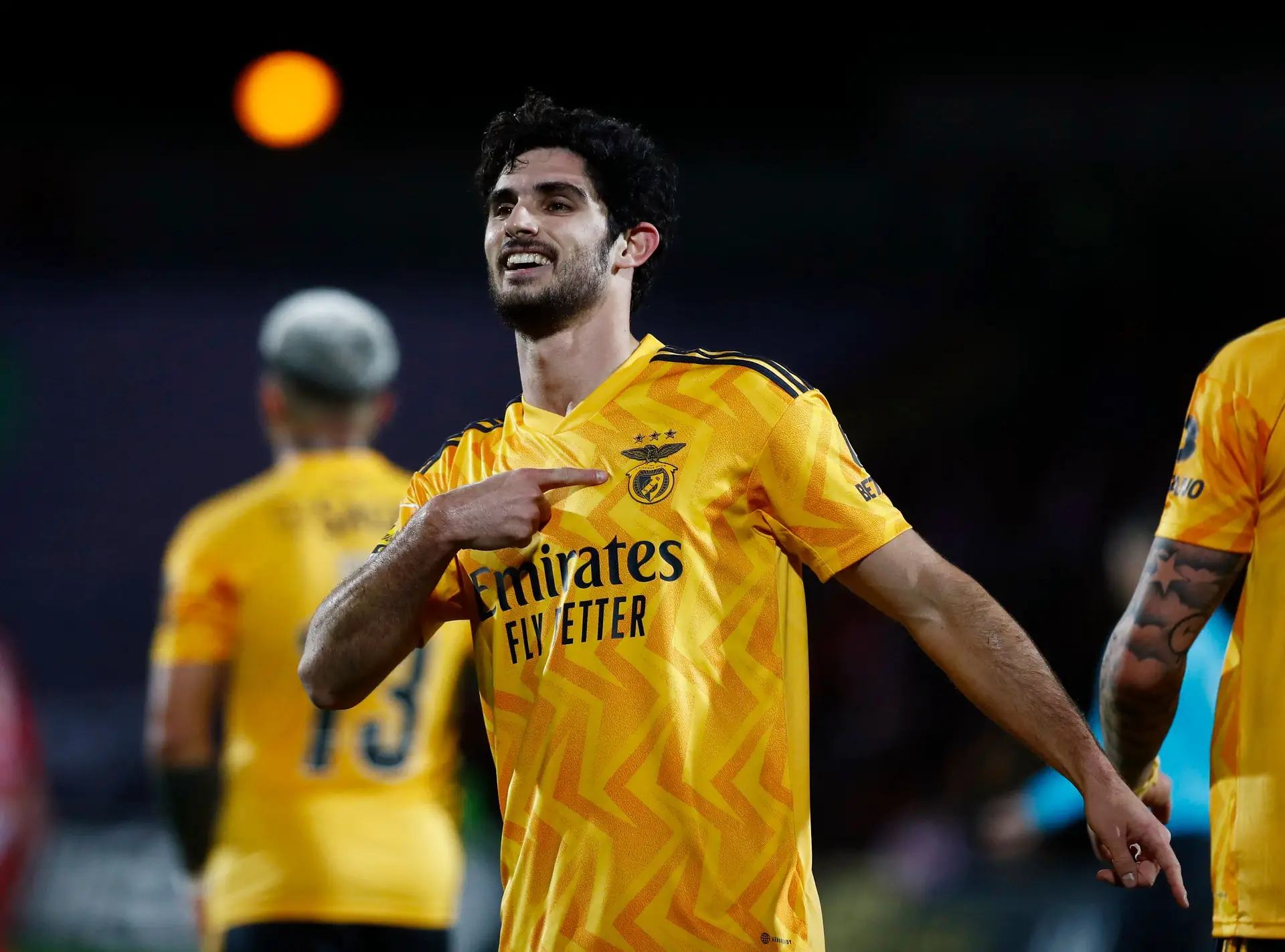Oficial: Gonçalo Guedes novamente emprestado ao Benfica pelo Wolverhampton
