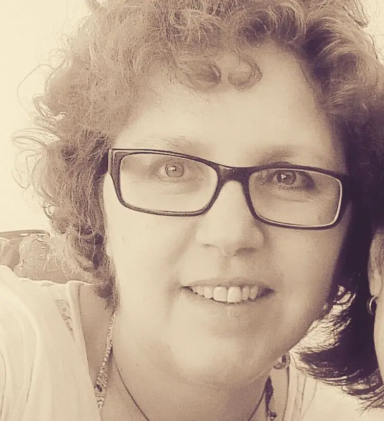 Quando o cabelo começou a crescer, já não era liso, mas sim aos caracóis