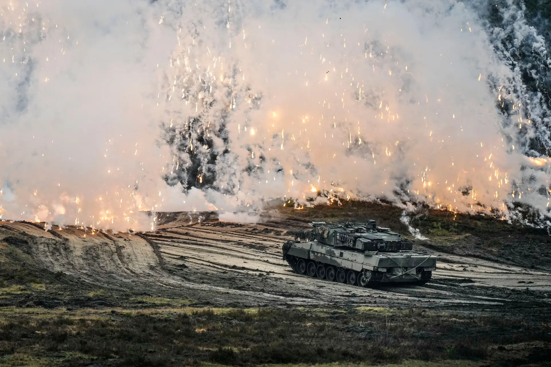 NATO já enviou 230 tanques e 1.550 veículos para a Ucrânia