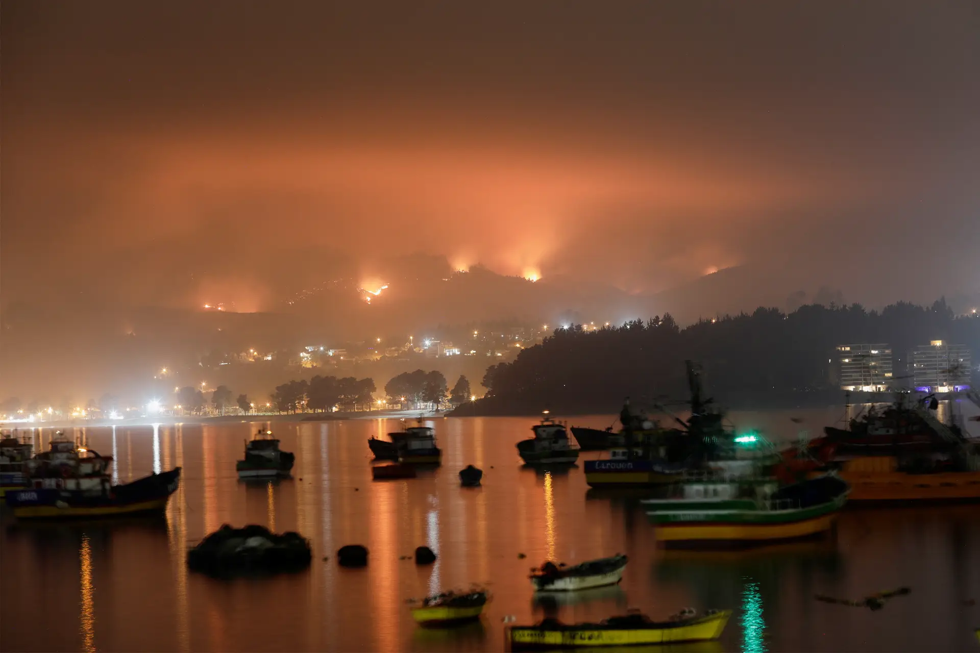 União Europeia preparada para apoiar Chile nas zonas afetadas por incêndios