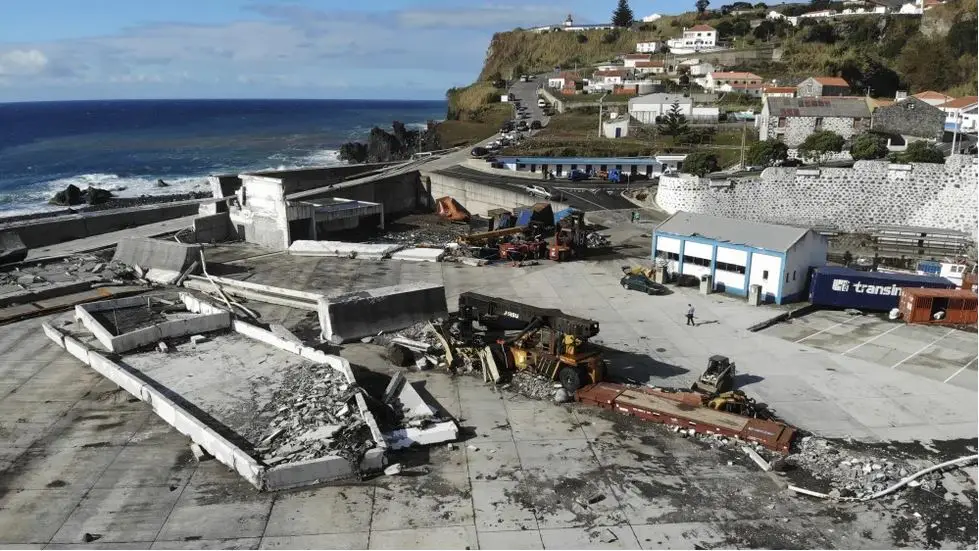 Investidos 36 milhões de euros na reconstrução do porto das Lajes das Flores