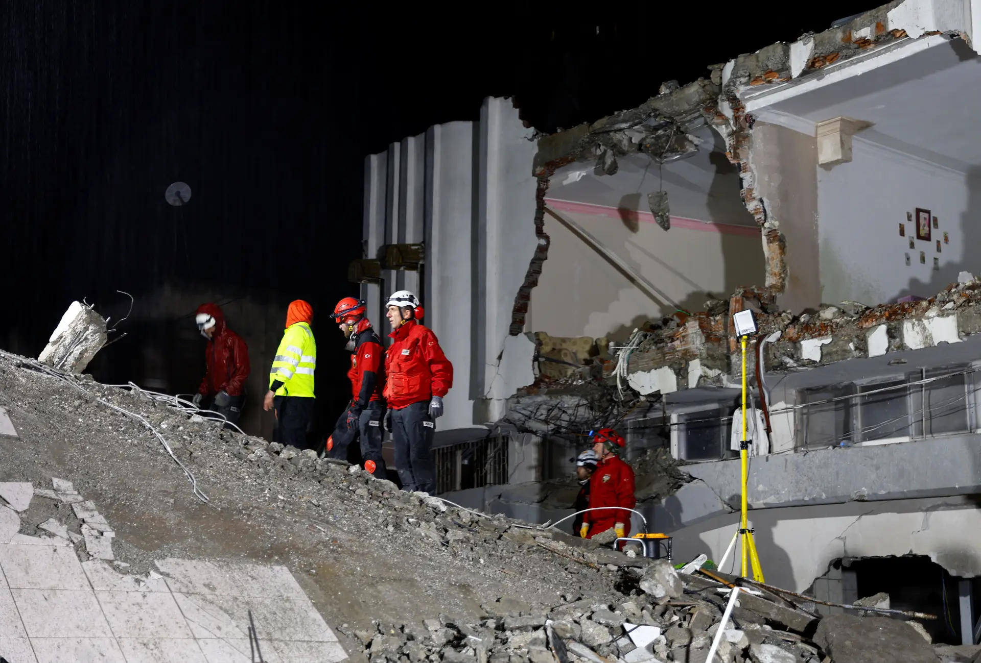 Forte sismo: Turquia declara sete dias de luto nacional